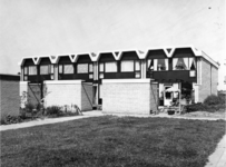 1975-1381 Eengezinswoningen aan de Krulmos.