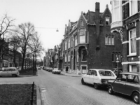 1977-413 De Voorschoterlaan op de hoek met de Polanenstraat.