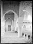 1978-3586 Interieur van de R.K. kerk Sint Antonius Abt aan de Jan Kruijffstraat. Biechtgang terzijde van de ...