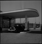 1114 Het Albrechtsplein met Shell benzinestation.