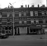 60790 Woningen en een seksclub in de Atjehstraat op Katendrecht, ter hoogte van de Veerlaan (links).