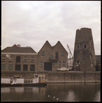 62179 De Voorhaven met de molenstomp van molen De Distilleerketel.