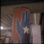76927 Zicht op een van de pilaren van het metrostation Zuidplein, beschilderd door Chileense kunstenaars. Er zijn ...