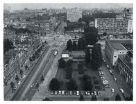 1977-2103 Overzicht vanaf het gebouw van het Gemeentelijk Energie Bedrijf van Het Academieplein met verderop het ...
