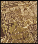 2000-1127 Verticale luchtopname van Rotterdam, met in het midden de wijk Het Lage Land (Middenboven), Prinsenland ...