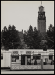 1978-3193-01 Opschrift op abri van RET op de Pompenburg voor het stadhuis: goedemorgen. Uit een serie foto's over ...