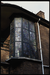 1483 Glas-in-lood van de monumentale woning gebouwd in 1929 naar ontwerp van de architect D. Roosenburg aan de Groene ...