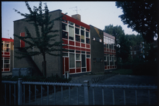 1666 Schoolgebouw, gerealiseerd in 1961-1963 in opdracht van de gemeente Rotterdam naar ontwerp van ingenieur J.R.A. ...