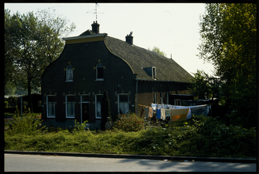 413 Woonhuis (voormalige stee) van familie Niemantsverdriet aan de Kromme Zandweg 156-158 in Charlois.