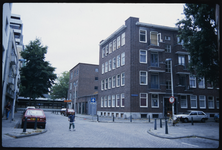 638 Pand gebouwd tussen 1951-1953 naar het ontwerp van de architect Soetekouw op de hoek van de Vrouw Jannestraat en de ...