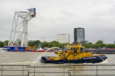 MR-186 Port of Rotterdam havendienst 10 op de nieuwe Maas tijdens de Wereldhavendagen van september 2015.