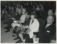1970-1252 Opening van het congres Stedeling en Stad in het jaar 2000 met (in het midden) prinses Beatrix en prins Claus.
