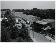 1970-1349 Holland Popfestival van 26 t/m 28 juni 1970 in het Kralingse Bos in Rotterdam. Het festivalterrein in opbouw. ...