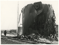 1972-1236 Brand bij de raffinaderij van Gulf Oil.
