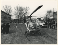1977-1567 De helikopter aan de grond.