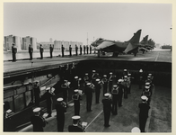 1988-852 Het Britse vliegdekschip HMS Ark Royal brengt een bezoek aan Rotterdam