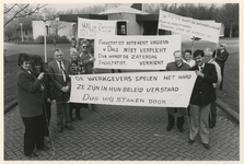1989-3378 Met een stakingsactie protesteert het personeel van het crematorium tegen de voorgenomen openstelling van de ...