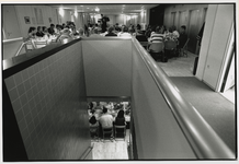 1995-1347 Dag van de Thuiszorg. Bijna vierduizend medewerkers van Thuiszorg Rotterdam krijgen een ontbijt aangeboden. ...