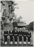 XXXIII-1515 Zes leden van de bemanning van het Amerikaanse oorlogsschip USS Claude V. Ricketts , bemanning van ...