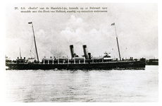 XXXIII-242-01-a Afbeelding van het schip SS Berlin. Het schip liep op 21 februari 1907 vast op de pier bij Hoek van ...