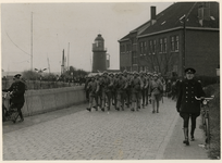 XXXIII-443 Met het oog op de naderende wereldoorlog wordt het fort bij Hoek van Holland bezet door Nederlandse militairen.