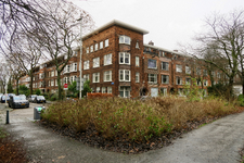 284 Appartementen op de hoek van De Savornin Lohmanlaan en de Berkelselaan.