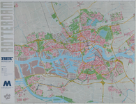 1974-2154 Kaart van Rotterdam met de metrolijn van het Centraal Station naar Slinge en de geprojecteerde verlenging ...