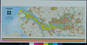 1979-370 Havenkaart van Rotterdam en het Europoortgebied. Op de kaart zijn de radarposten aangegeven met de letter R en ...