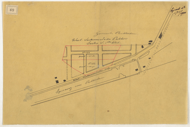 1900-69 Tekening van enige percelen (in het rood aangegeven) aan de West-Varkenoordseweg, naast de spoorweg naar ...