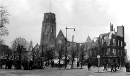 1979-1238 Gezicht op de door het Duitse bombardement van 14 mei 1940 getroffen Grotemarkt, als gevolg van het ...