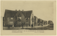 PBK-1659 Villa's aan de Courzandseweg in het Tuindorp Heijplaat, vanuit het noordwesten. Links de Heijplaatstraat.