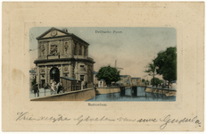 PBK-1786 Gezicht op de Schiekolk en de Schiebrug met links daarvan de Delftse Poort aan het Delftsepoortplein, vanaf de ...
