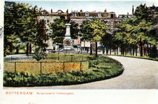 PBK-1983-1179 Gezicht op het Burgemeester Hoffmanplein.