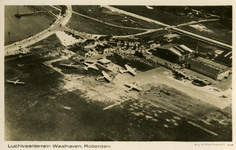 PBK-1983-1444 Luchtopname van vliegveld Waalhaven en omgeving.