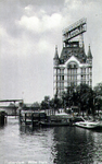 PBK-1987-287 Gezicht op de Oudehaven. Links de Jan Kuitenbrug en rechts het Witte Huis.