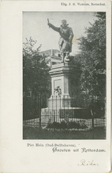 PBK-2001-132 Het standbeeld van Piet Hein op het Piet Heynsplein in Delfshaven.
