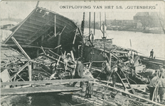 PBK-2007-568 De ravage aan boord van het rijnschip Gutenberg na de ontploffing.