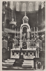 PBK-2072 De altaar der kapel van het Allerheiligste Sacrament dagelijkse aanbidding in het retraitehuis Thabor aan de ...