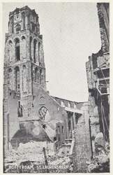 PBK-2486 Puinresten na bombardement 14 mei 1940.De Grote Kerk aan het Grotekerkplein, gezien uit het westen.