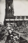 PBK-2488 Puinresten na het bombardement van 14 mei 1940.Gezicht op de Grote Kerk aan het Grotekerkplein, uit het ...