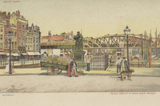 PBK-2557 Grotemarkt met het standbeeld van Erasmus vanuit het westen. Op de achtergrond het spoorwegviaduct en de ...