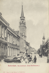 PBK-2769 Gezicht in de de Havenstraat met links de rooms-katholieke Sint-Anthonius Abtkerk en rechts het torentje van ...