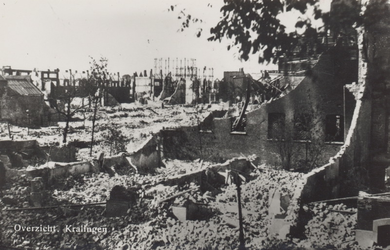 PBK-3624 Gezicht op de door het Duitse bombardement van 14 mei 1940 getroffen gebied tussen de Oudedijk en de ...