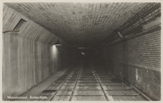 PBK-4523 De binnenkant van de Maastunnel in aanbouw.