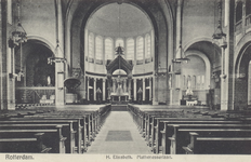 PBK-4624 Interieur van de Sint-Elisabethkerk aan de Mathenesserlaan in de richting van het hoofdaltaar, onder het ...