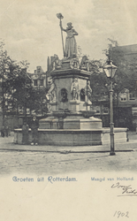 PBK-4880 Het monument Maagd van Holland aan de Nieuwemarkt.