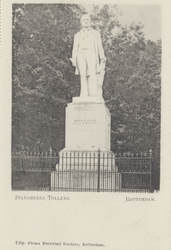 PBK-5533 Hek rondom het standbeeld van Tollens in het Park aan de Westzeedijk.