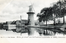 PBK-555 Schiedamse Vest vanuit het zuiden. In het midden molen de Arend, links ervan de zwem- en badinrichting aan de Baan.