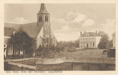 PBK-8752 IJsselmonde, Ned. Herv. Kerk. met Pastorie gelegen aan de Benedenstraat.