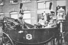PBK-9034 17 november 1913Eeuwfeest van het herstel van Nederlands onafhankelijkheid. Op de prentbriefkaart: een groep ...